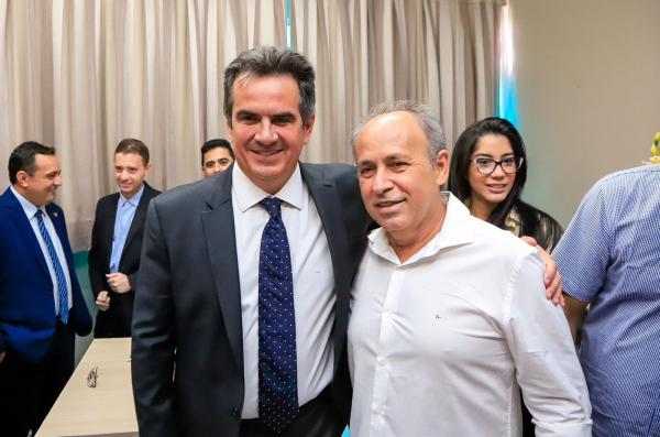 Senador Ciro Nogueira realiza um dia inteiro de reuniões e atende prefeitos, vereadores e lideranças de todo o Piauí (Imagem:Suyane Mesquita / ASCOM)