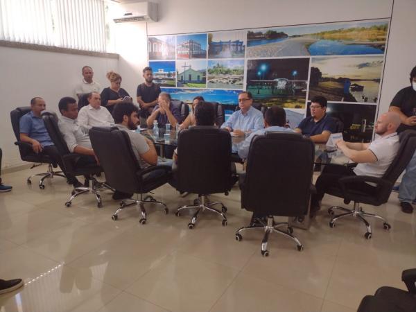 Prefeito de Floriano e autoridades discutem implantação de polo de tratamento contra câncer