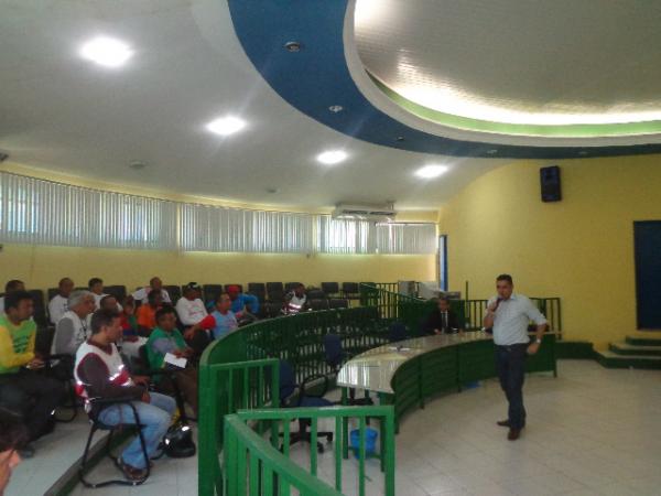 SUTRAN reuniu mototaxistas para discutir benefícios previdenciários.(Imagem:FlorianoNews)