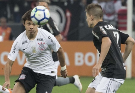 Corinthians volta a vencer e bate Botafogo no Brasileirão