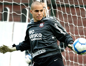Julio Cesar prega respeito ao Goiás e esquece centenário: 'A festa acabou'