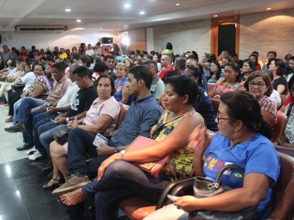 Professores rejeitam proposta do governo do Piauí e greve continua