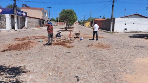 Infraestrutura: Servi&ccedil;o de tapa-buracos chega a mais seis bairros de Floriano(Imagem:Secom)