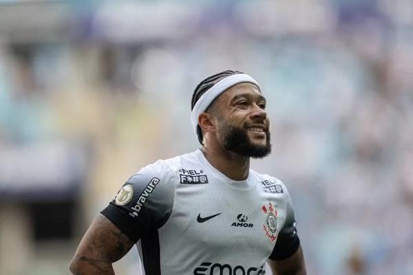Contrato de Depay no Corinthians pode chegar a R$ 120 milhões; custo para o clube é ainda maior