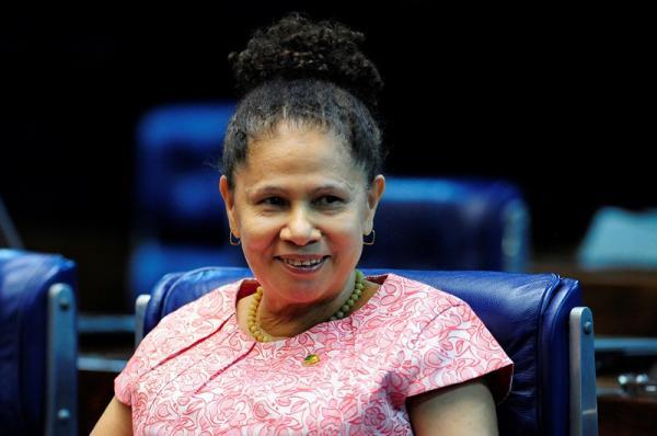 Regina Sousa afirma que mídia trabalha contra o Governo Dilma