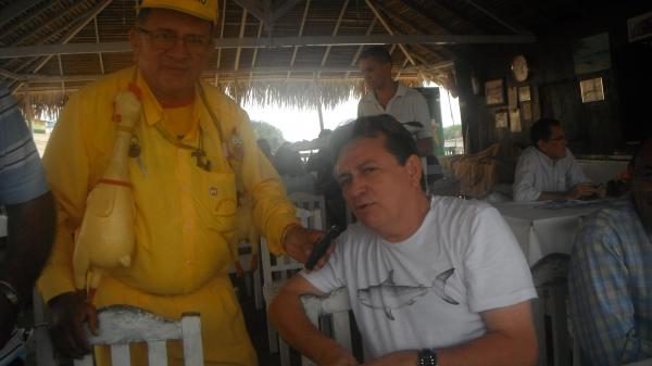 Prefeito de Paulistana, Luis Coelho, se re&uacute;ne com lideran&ccedil;as pol&iacute;ticas de Floriano (Imagem:FlorianoNews)