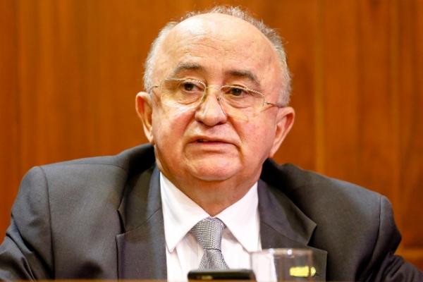 Júlio César Lima afirma que querem fazer palanque com a PEC 241