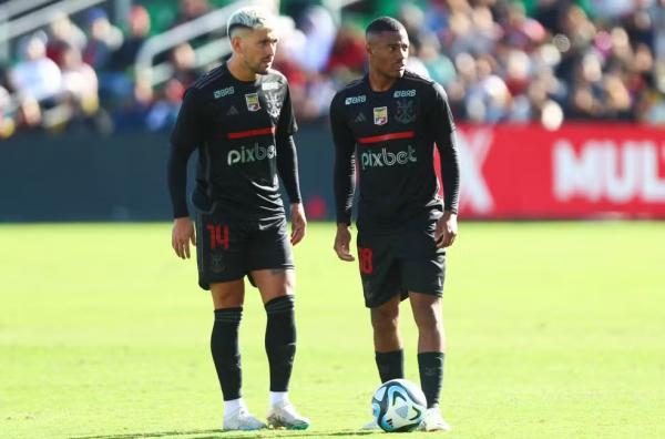 Flamengo prepara retorno ao Brasil com reforço na bagagem e saldo positivo na passagem pelos EUA