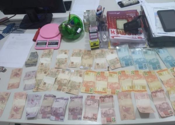 Ação rápida da PM resulta na prisão de suspeito e recuperação de bens roubados em Floriano
