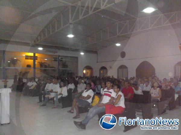 Cat&oacute;licos celebram Missa de Cinzas e in&iacute;cio da Quaresma em Floriano.(Imagem:FlorianoNews)
