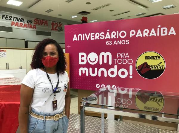 Jaqueline, chefe do setor de confec&ccedil;&otilde;es do Armaz&eacute;m Para&iacute;ba.(Imagem:FlorianoNews)