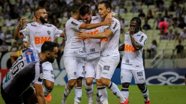 Atlético-MG vira contra o Ceará no último minuto, segue 100% e vai dormir na liderança do Brasileiro
