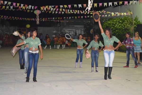 SEMDAS de Floriano promove Arrasta P&eacute; Junino. (Imagem:Waldemir Miranda)