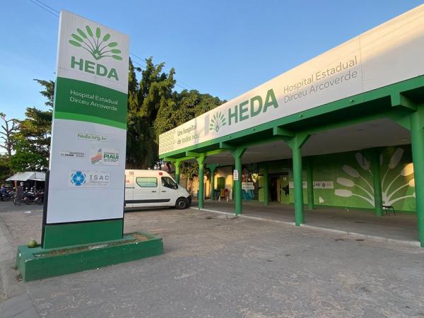 Hospital de Parnaíba realizou mais de 90 mil atendimentos e 6 mil cirurgias no período de um ano