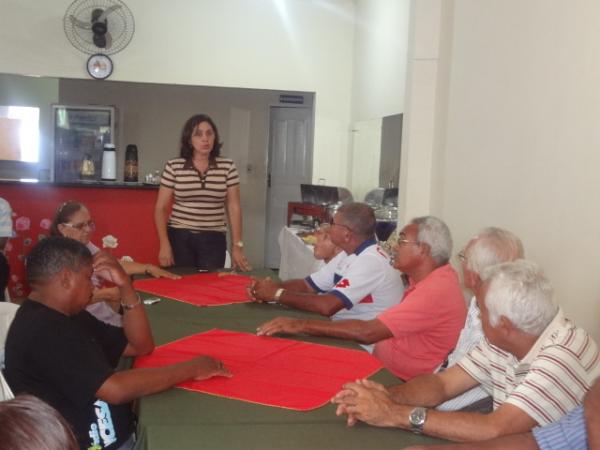 Vereadora Ana Cleide lan&ccedil;ou pr&eacute;-candidatura para prefeitura de Floriano.(Imagem:FlorianoNews)