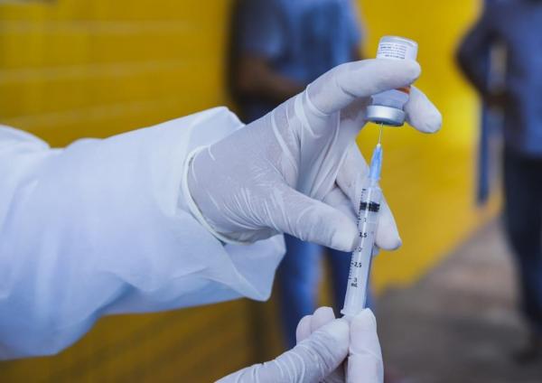 Comitê aprova antecipação da segunda dose de AstraZeneca para 10 semanas no Piauí