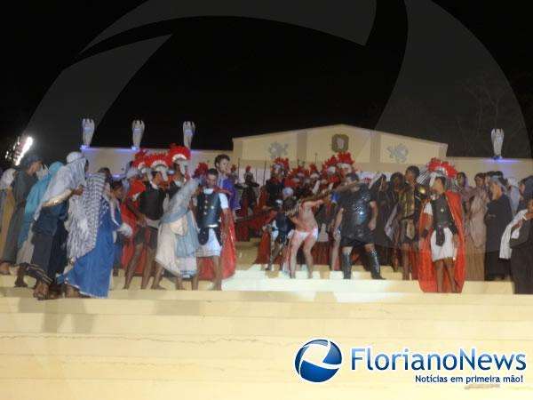 Segundo dia de espet&aacute;culo da Paix&atilde;o de Cristo emocionou p&uacute;blico em Floriano.(Imagem:FlorianoNews)