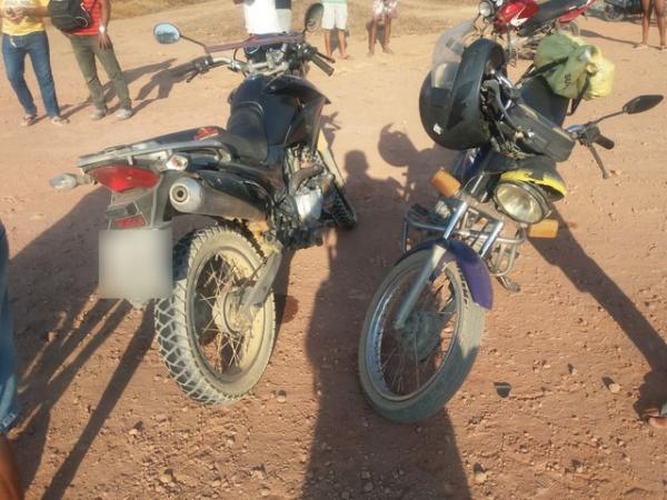 Mulher morre durante colisão entre duas motos na BR-135, no Sul do Piauí