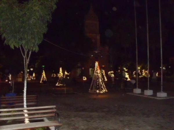 Pra&ccedil;a da Matriz decorada(Imagem:L&eacute;o Miranda)
