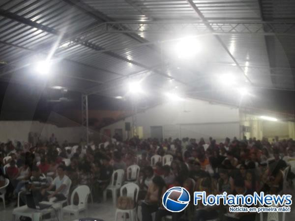 Para descontrair, alunos do Col&eacute;gio Impacto ter&atilde;o show de humor com Dirceu Andrade.(Imagem:FlorianoNews)
