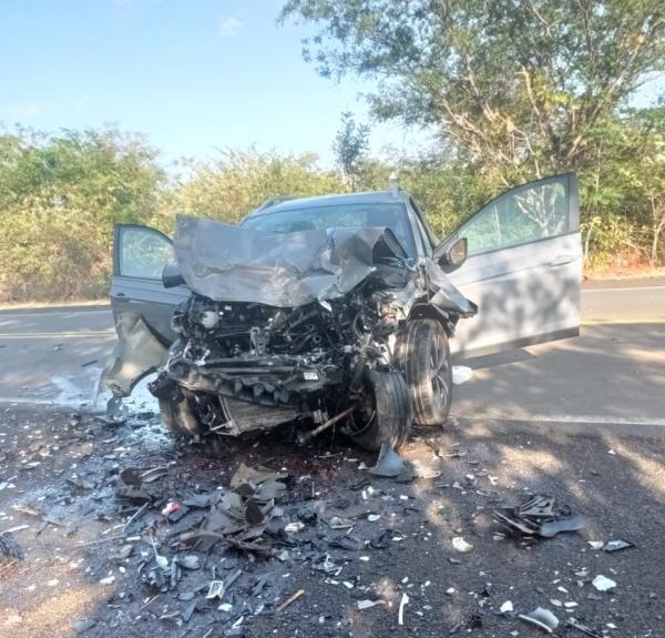 Uma pessoa morre e três ficam feridas em acidente de carro entre Floriano e Amarante