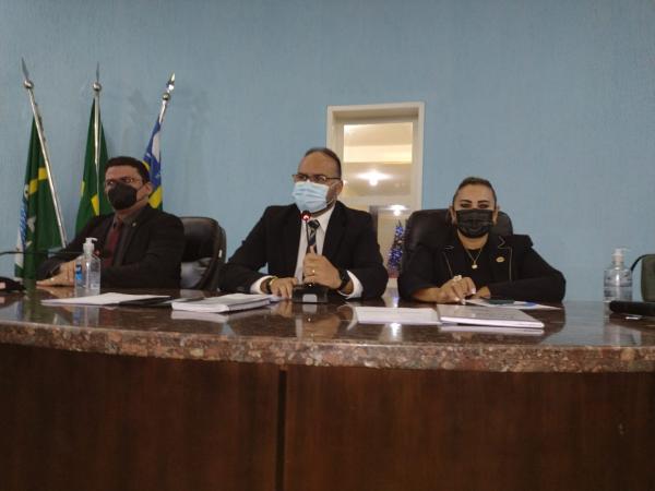 Sess&atilde;o extraordin&aacute;ria na C&acirc;mara Municipal de Floriano(Imagem:FlorianoNews)