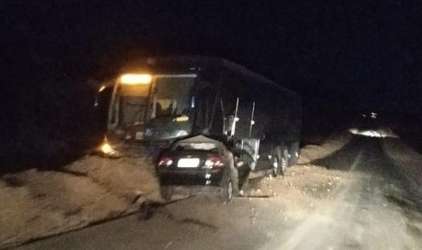 Idosas morrem após colisão entre carro e ônibus na BR-135, no Sul do Piauí