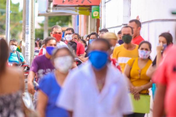 Governo mantém toque de recolher 23h e libera atividades comerciais no sábado