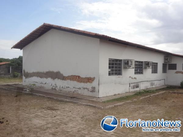 Estrutura do Centro de Controle de Zoonoses de Floriano &eacute; prec&aacute;ria.(Imagem:FlorianoNews)