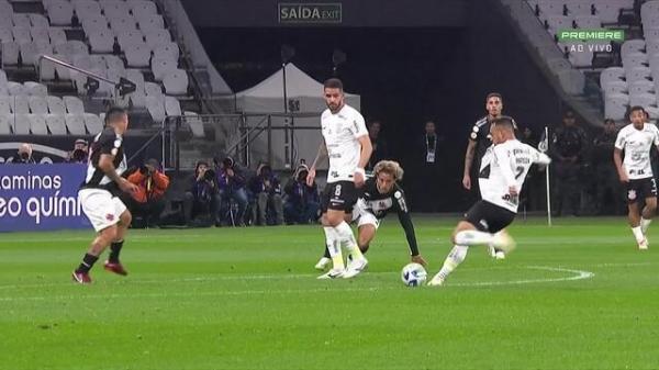 Corinthians joga bem, vence com golaços e afunda o Vasco na lanterna do Brasileirão