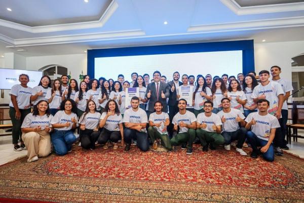 Governador lança Pré-Enem 2024 e investe mais de R$ 70 mil na premiação de 50 alunos
