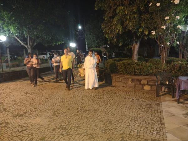 Carreata marca in&iacute;cio dos festejos de S&atilde;o Pio de Pietrelcina em Floriano.(Imagem:FlorianoNews)