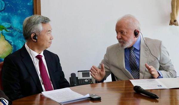Lula reduz ritmo de agenda e se prepara para cirurgia