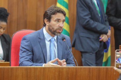 Marden Menezes fala sobre taxas abusivas cobradas nas contas de Água e Luz