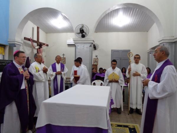 Pe. Aristides Ferreira toma posse como pároco de Nazaré do Piauí