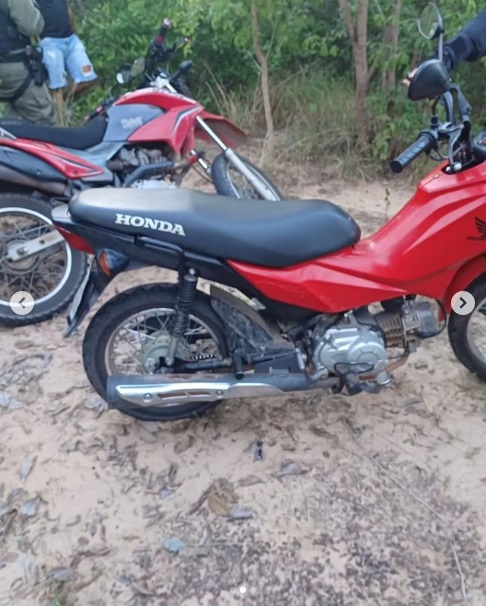 PM recupera motocicleta em operação na estrada que liga o Conjunto Filadélfio a localidade Casulo
