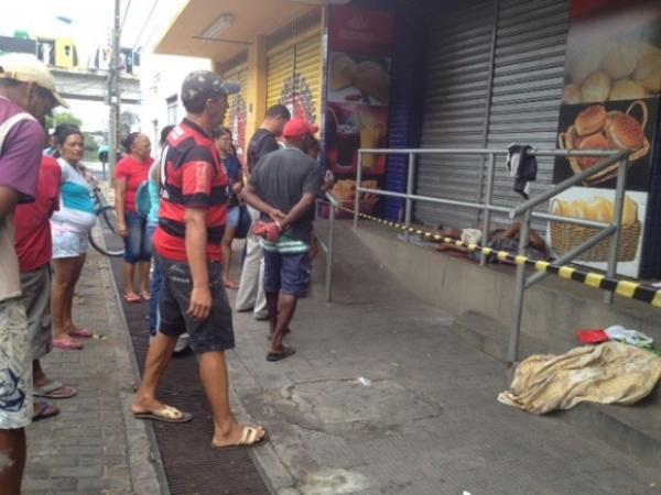 Morador de rua é espancado e morto enquanto dormia com a companheira