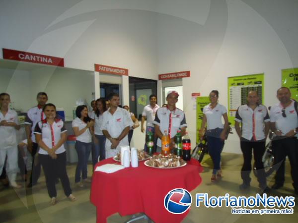 Cajueiro Motos comemora anivers&aacute;rio de seus colaboradores.(Imagem:FlorianoNews)