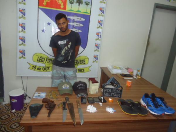 Homem é preso por tráfico de drogas em Floriano