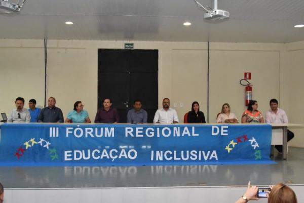 III Fórum Regional de Educação Inclusiva abre o sábado de comemorações do aniversário de Floriano