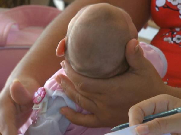 Pacientes podem se desenvolver de forma similar a outras crian&ccedil;as.(Imagem:Reprodu&ccedil;&atilde;o/Bom Dia Brasil)