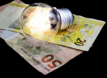 Aneel autoriza aumento nas contas de luz