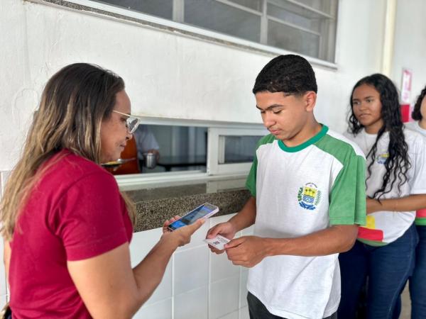 Estudantes da rede estadual criam plataforma digital para monitorar merenda escolar em Teresina