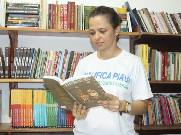 Detenta que corrigia redações das colegas passa em pedagogia na UFPI
