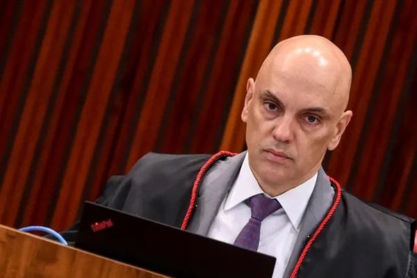 Moraes manda Bolsonaro apresentar ao STF convite formal para posse de Trump