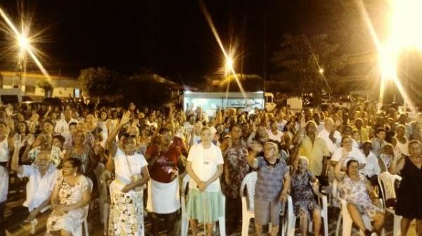  Prociss&atilde;o e missa campal encerram os festejos de Nossa Senhora de Nazar&eacute;.(Imagem:FlorianoNews)