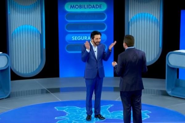 Nunes e Boulos no &uacute;ltimo debate do 2&ordm; turno em SP(Imagem:Reprodu&ccedil;&atilde;o/TV Globo)