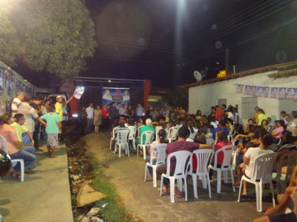 Coliga&ccedil;&atilde;o: Floriano Seguindo em Frente(Imagem:FlorianoNews)