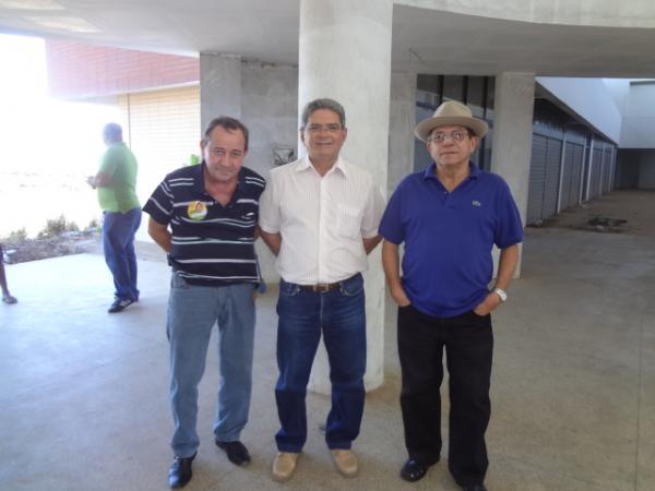 Secret&aacute;rio dos Transportes visita obras em Floriano.(Imagem:FlorianoNews)