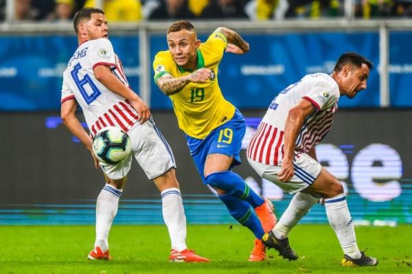 Everton se isola de "rumores", mas adota tom de despedida na Arena: "Gratidão"